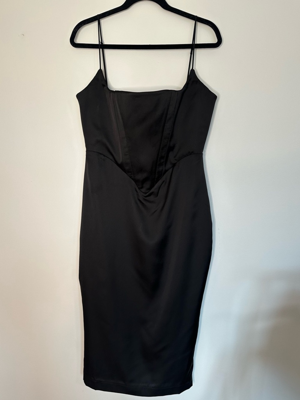 House of CB “Anais” Black Slim Midi Dress - Picture 4 of 12